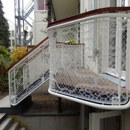 Buitentrap met design balustrade