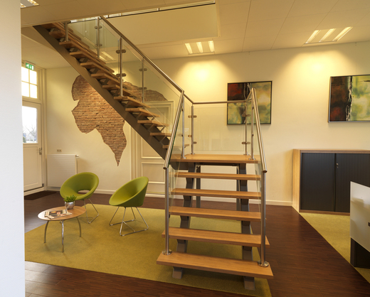 RVS kantoortrap houten treden