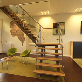 RVS kantoortrap houten treden