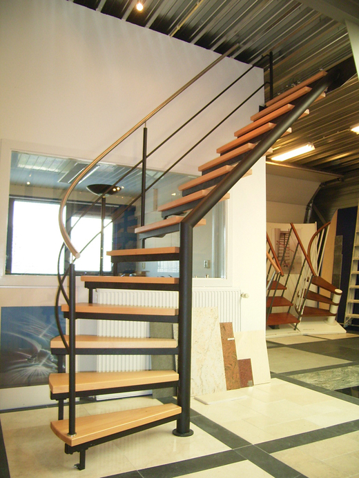 Kwartslagtrap showroom