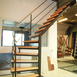 Kwartslagtrap showroom