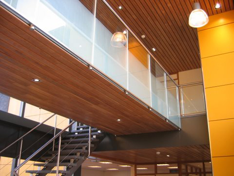 RVS trap met balustrade