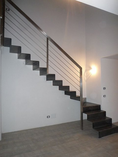 Plaatstaal zigzag kwartslagtrap