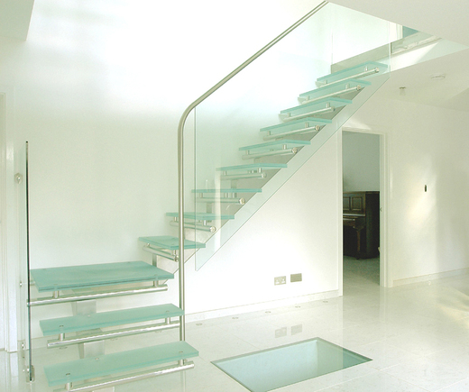 Middenboom design trap van glas