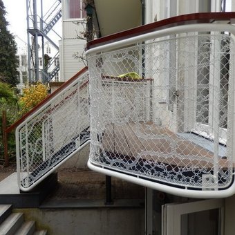 Frans balkonhek met gevlochten staal