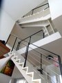Moderne houten muizeboomtrap