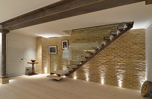 Luxe trappen met onderboom
