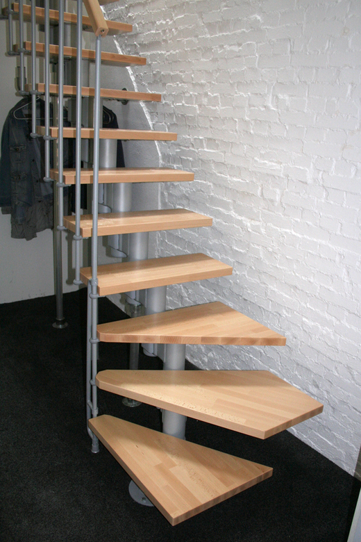 Vrijdragende zelfbouw budgettrap ZBT08