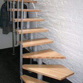 Vrijdragende zelfbouw budgettrap ZBT08