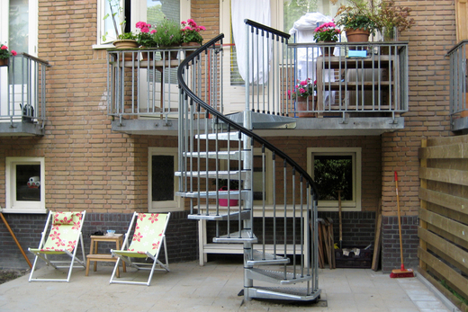 Zelfbouw buitentrap ZBT09