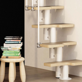 Kleine zelfbouw budgettrap ZBT22