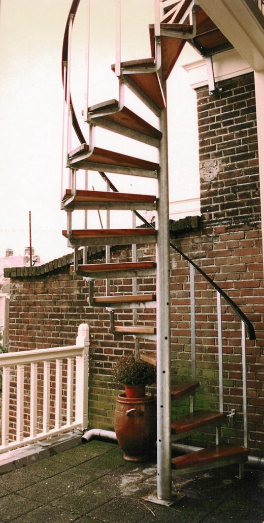 Spiltrap naar dakterras BVT35