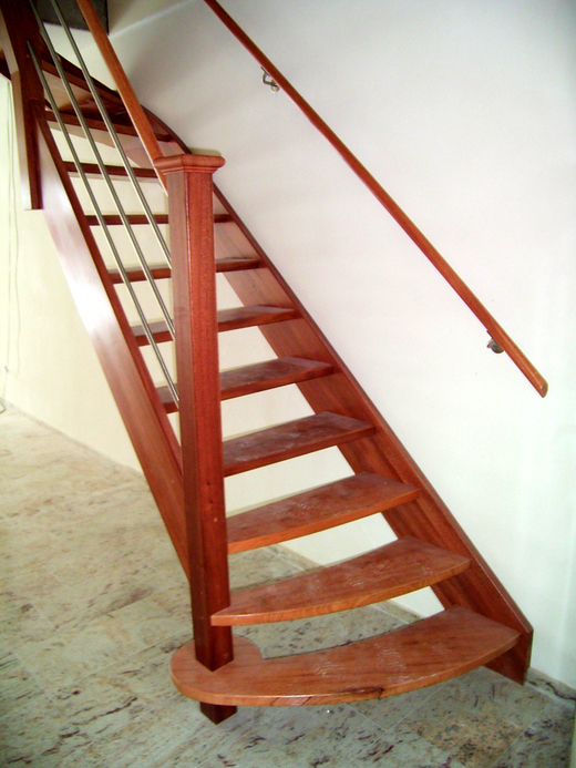 Moderne houten trap ST45