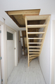 Moderne houten zoldertrap met spijlen ST63