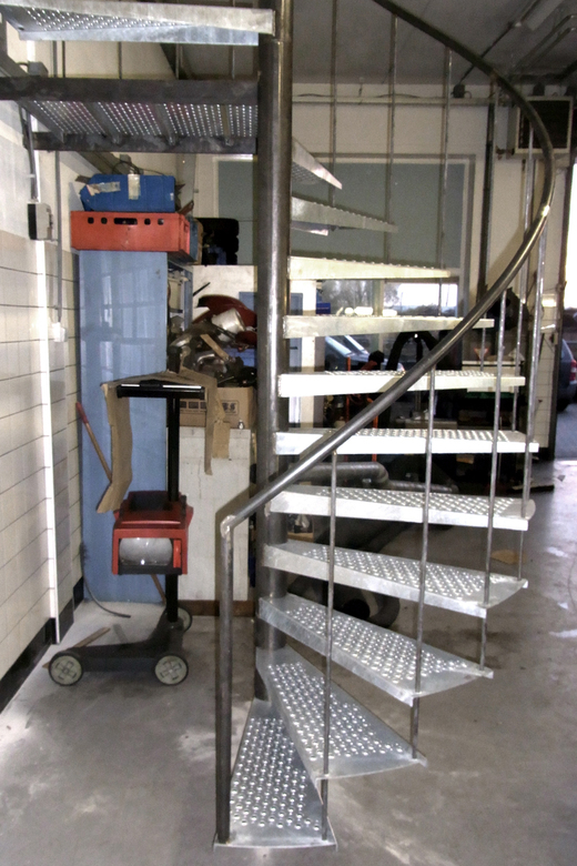 Spiltrap met bordes IVT26