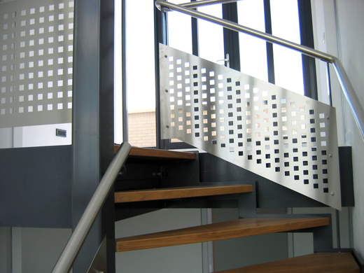 Balustrade met geperforeerde rvs plaat BAL48