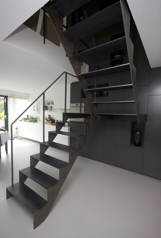 Moderne blauw stalen trap ZST01
