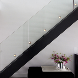 Vrijdragende glasbalustrade met verlichting BAL64