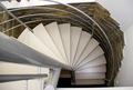 Design spiltrap met lichte houten treden SWT78