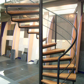 brede design spiltrap met staal en hout SWT62