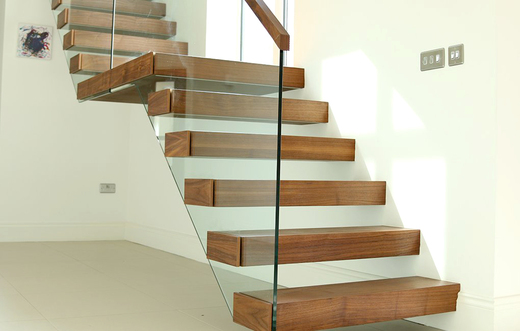 Design trap met glas en hout ZWT06