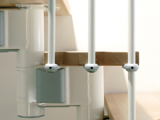 Witte zelfbouwtrap, detail ZBT18