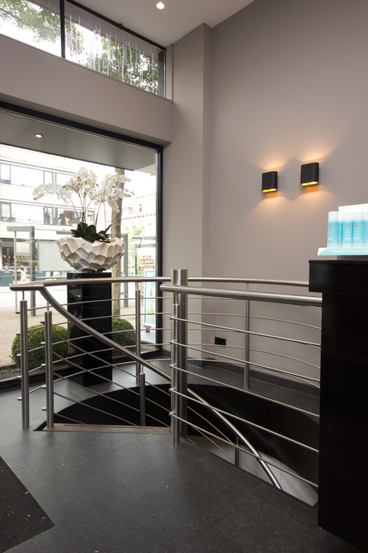 RVS balustrade in kapsalon BAL65