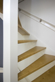 Moderne houten trap met open treden ST66