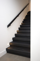 Moderne strakke houten trap ST69
