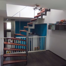 Stalen muizentrap met houten treden MZ55
