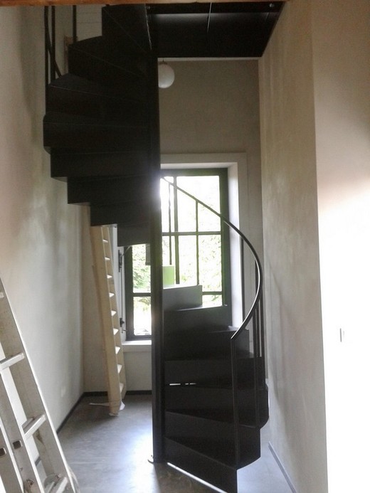 Spiltrap met dichte treden SWT82