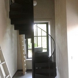 Spiltrap met dichte treden SWT82