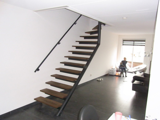Bovenkwart trap vrijdragend